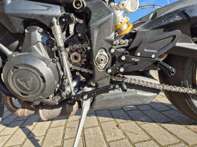 Fußrastenanlage Bonamici 675 ab 13 und 765 17-22